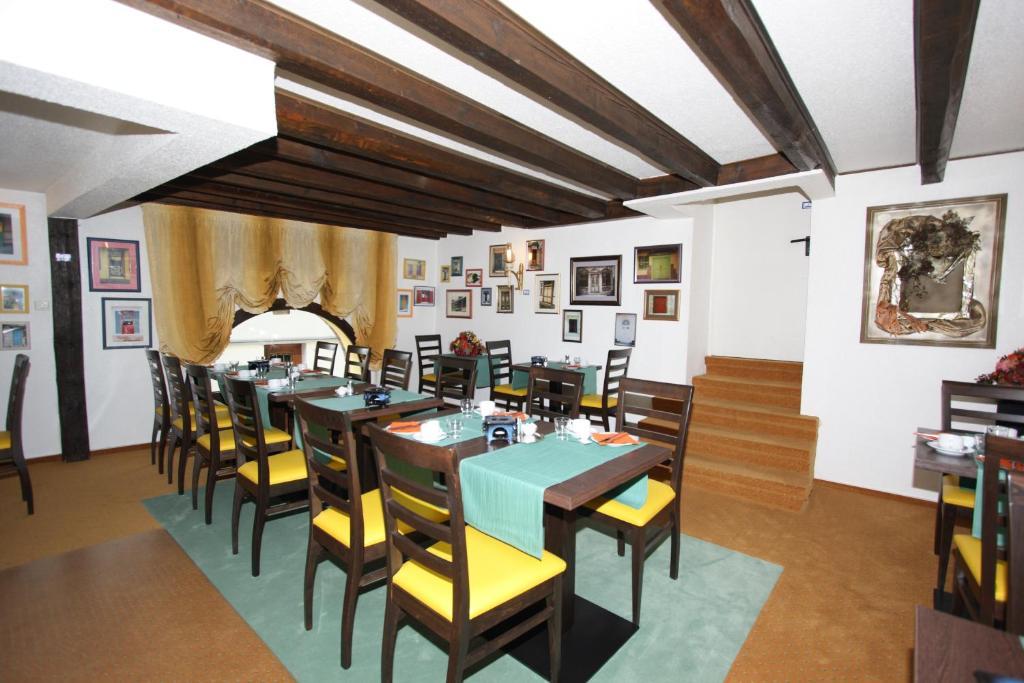 Hotel Garni Haus Hindenburg Кёнигсвинтер Экстерьер фото