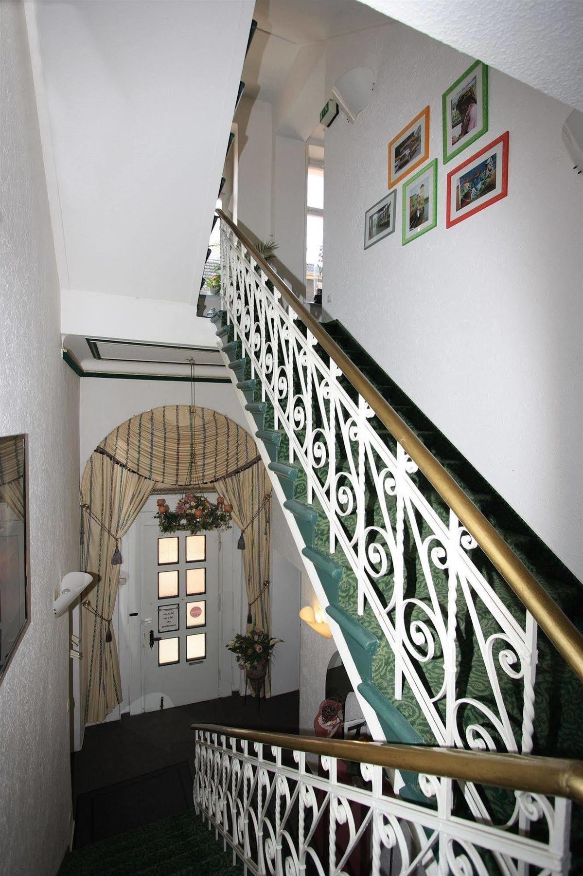 Hotel Garni Haus Hindenburg Кёнигсвинтер Экстерьер фото
